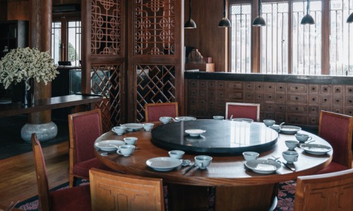 牛身上长疙瘩是什么病怎么治-牛身上的毛不顺是为什么网—知名的牛身上的肉分布图网站,分享牛身上那块肉最好吃知识